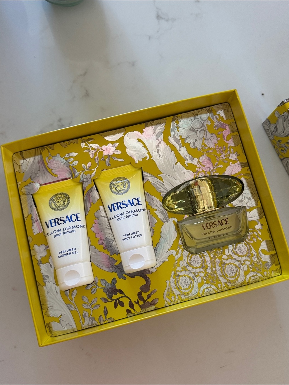 Versace Yellow Diamond Fragrance Gift Set - Yellow & Gold NEW 🆕